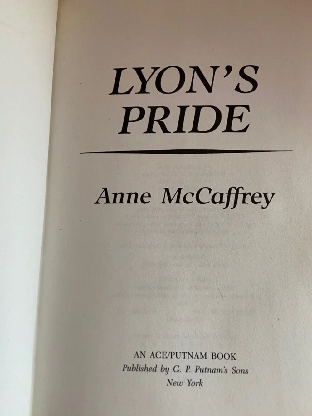 Anne McCaffrey Lyons Pride Sci-Fi 1st Ed & Printing Hardcover 1994 Tower & Hive